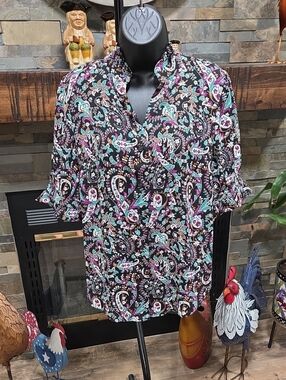 Ann Tavlor ruffle collar floral shirt